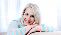 Fitohormony w walce z menopauzą – jak bardzo są pomocne?
